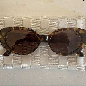 I-SEA Marley Anthropologie Tortoise Shell Sunglasses